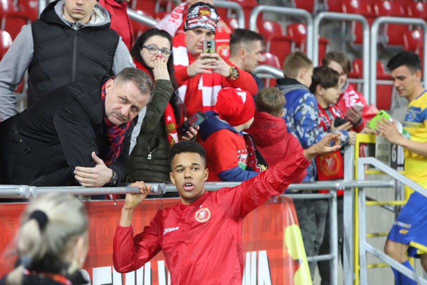 Kibice na meczu Widzew Łódź - Elana Toruń który zakończył się remisem 1:1.