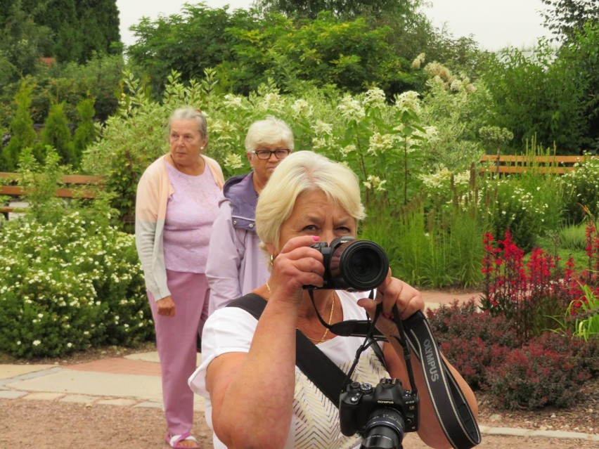 Seniorzy z Rychwałdu odkrywają fotografię
