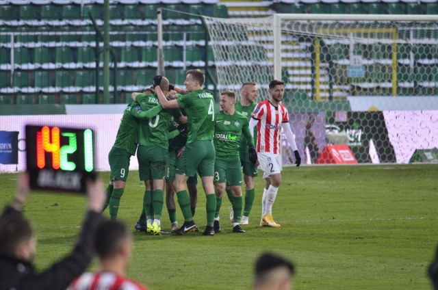 Warta Poznań 30 stycznia ograła Cracovię 1:0. Zieloni wiedzą więc, jak gra się przeciwko Pasom.