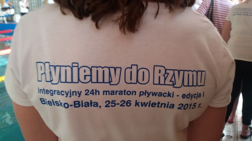 Płyniemy do Rzymu: 24-godzinny maraton pływacki w Bielsku-Białej [ZDJĘCIA]