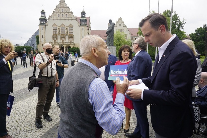 Szef ludowców nie szczędził w Poznaniu słów krytyki, zarówno...