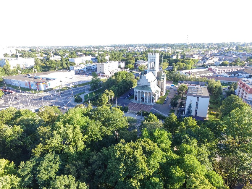 Lubelskie Bronowice na zdjęciu z drona