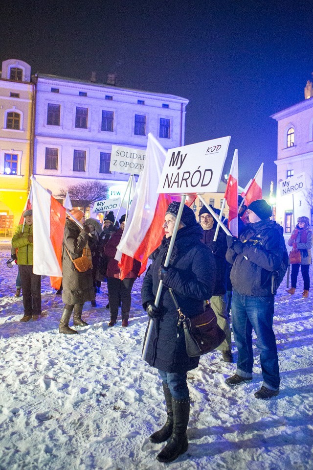 Tarnów. Protest "Solidarni z opozycją" [ZDJĘCIA, WIDEO]