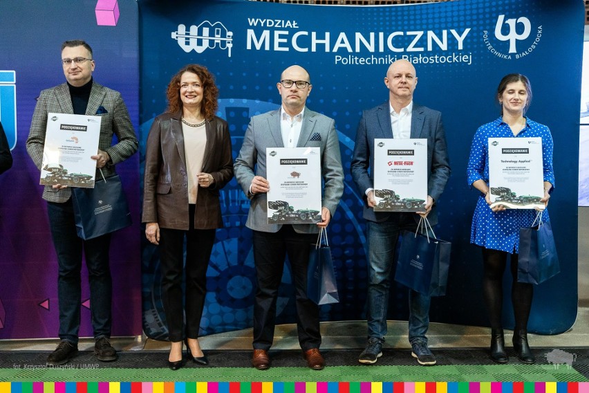Studenci Politechniki Białostockiej zaprezentowali nowy bolid wyścigowy