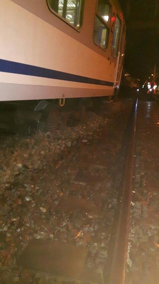 Wykoleił się pociąg w Subkowach. Dwa wagony pociągu TLK „Pogoria” wypadły z torów