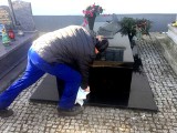 Ekshumowano ciało Grzegorza Dolniaka, posła na sejm RP i ofiary katastrofy smoleńskiej. Ekshumacja w Będzinie odbyła się w nocy 21 marca 