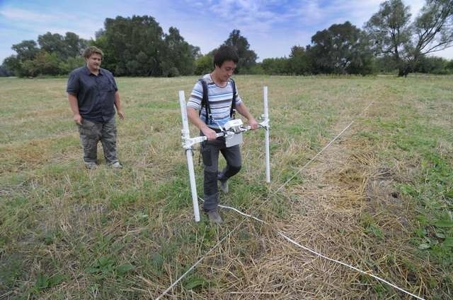 Archeolodzy szukają NieszawyArcheolodzy szukają Nieszawy, do tekstu Sz.Spandowskiego