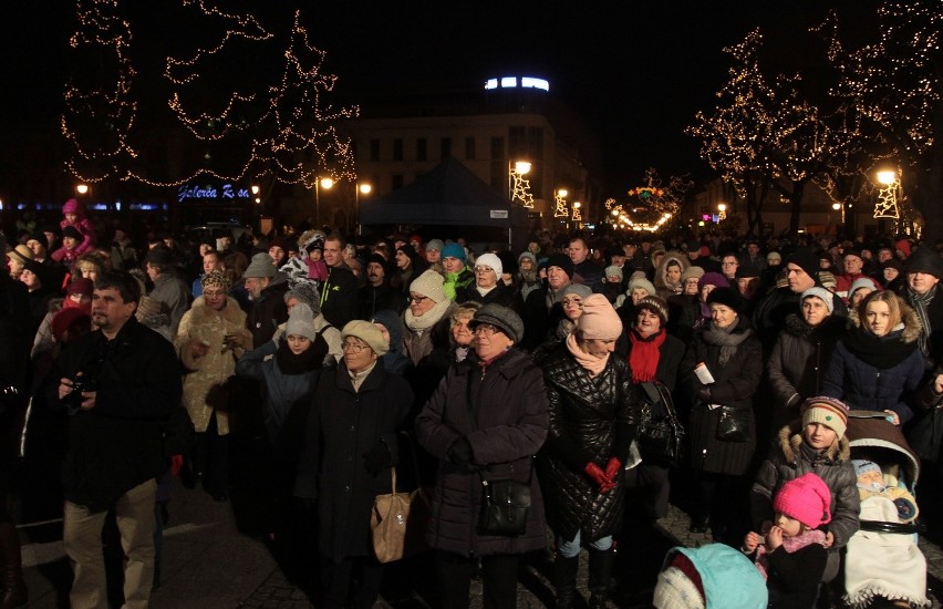 Tłumy radomian zebrało się na dorocznej miejskiej wigilii,...