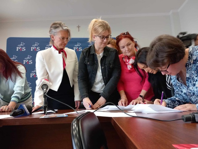 Apel, którego autorką jest Grażyna Szabelska, podpisały również przedstawicielki środowisk kobiecych w Bydgoszczy