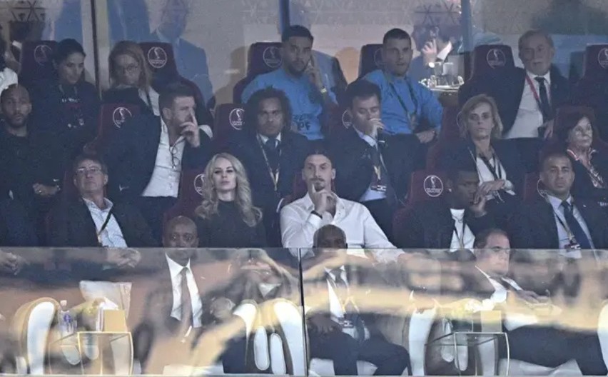 Zlatan Ibrahimović w loży VIP-ów podczas finału mistrzostw...