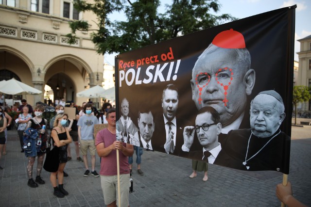 Protest młodych działaczy lewicowych przeciwko zmiano w edukacji