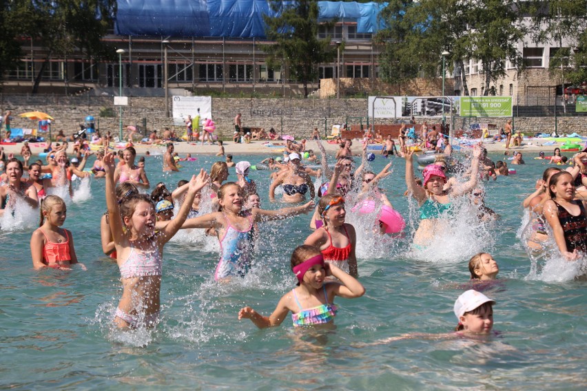 Aqua aerobik i inne atrakcje Kąpieliska Leśnego w Gliwicach ZDJĘCIA