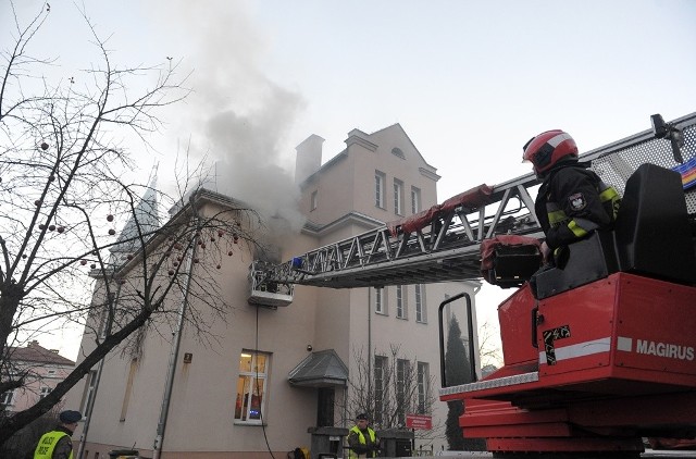 W poniedziałek straż pożarna została powiadomiona o pożarze w budynku przy ul. Drużbackiej w Przemyślu. 