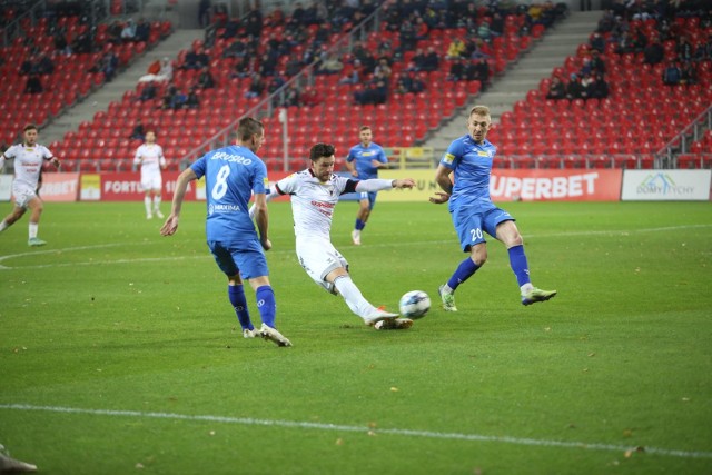 23.10.2021. W 14. kolejce Fortuna 1. Ligi GKS Tychy zremisował ze Skrą Częstochowa 0:0. 2 maja 2022 r. oba te zespoły zagrały w Bełchatowie.