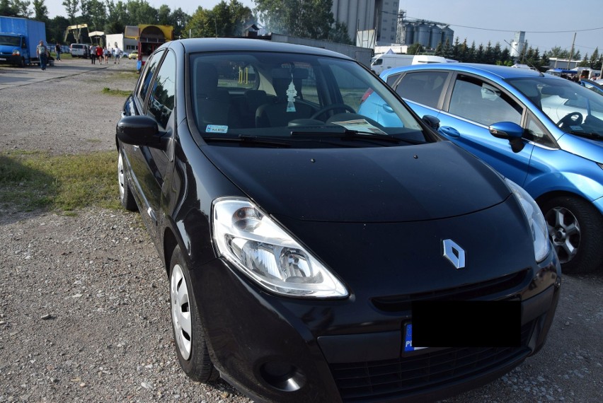 Renault Clio- rok produkcji 2010, z silnikiem 1.5 diesel....