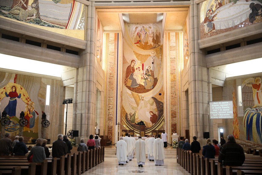 W sanktuarium św. Jana Pawła II w czwartek trwają...