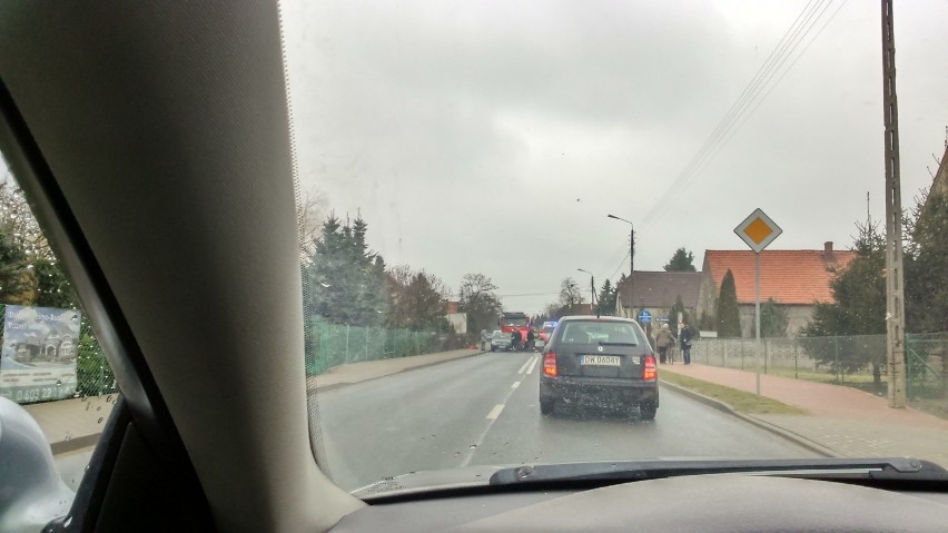 Wypadek pod Wrocławiem. Jedna osoba poszkodowana