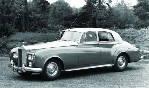 Fot. Rolls-Royce: Silver Cloud III (1962 – 65) miał...