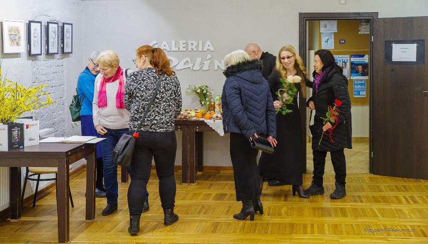 Galeria Domu Kultury Idalin w Radomiu zaprosiła na otwarcie wystawy malarstwa Anety Menduckiej