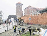 Stoki wzgórza wawelskiego wciąż czekają na solidne uporządkowanie [WIDEO]