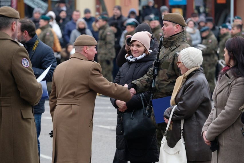 Przysięga wojskowa żołnierzy obrony terytorialnej w...