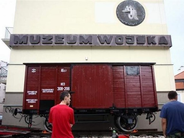 Muzeum Wojska zaprasza na czytanie Trylogii Henryka Sienkiewicza
