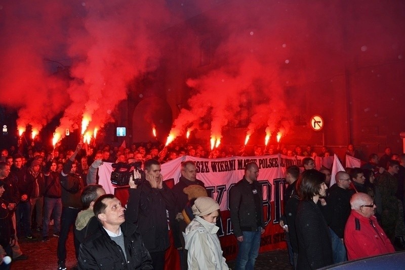 Niesmak po Marszu Żołnierzy Wyklętych w Bielsku-Białej. Historia + polityka = konflikt