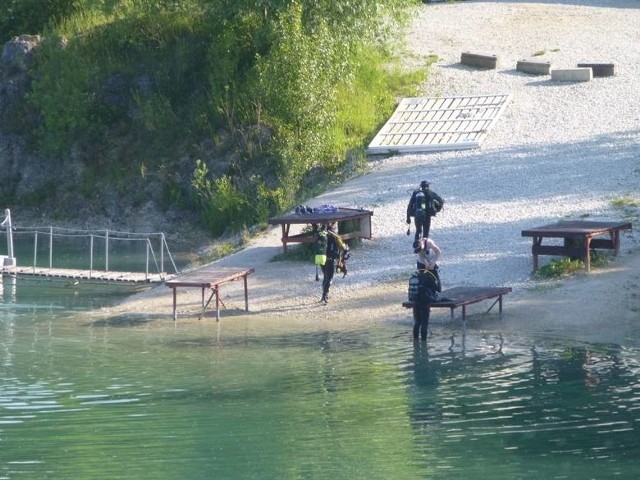 Policja ustaliła, że ciało znalezione w jeziorze w Piechcinie to zwłoki 34-letniego mężczyzny. Wstępnie przyjęto, że przyczyną jego śmierci był nieszczęśliwy wypadek.