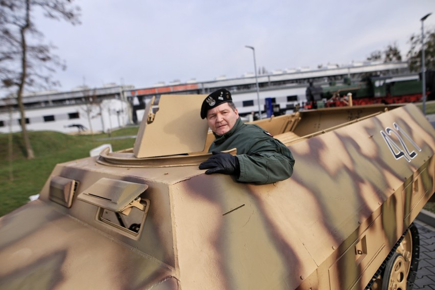 Niemiecki transporter opancerzony Sd.Kfz.251 jest już...