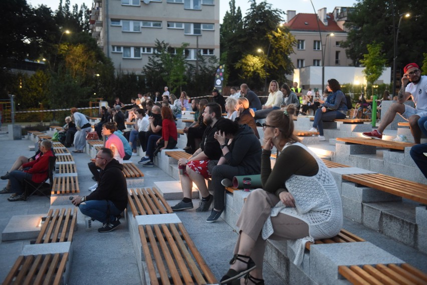 Wcześniej kino pod chmurką odbywało się na placu Teatralnym...