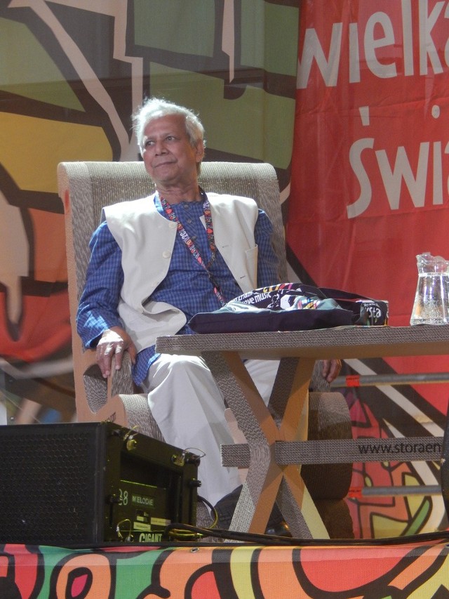 Muhammad Yunus na spotkaniu w namiocie ASP podczas Woodstock 2014.