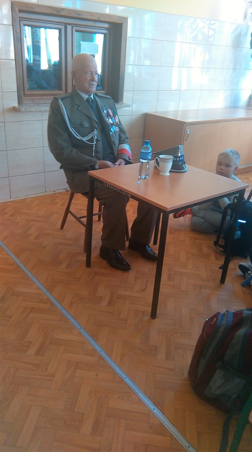 Spotkanie z żołnierzem Armii Krajowej w Jędrzejowie. To była żywa lekcja historii 