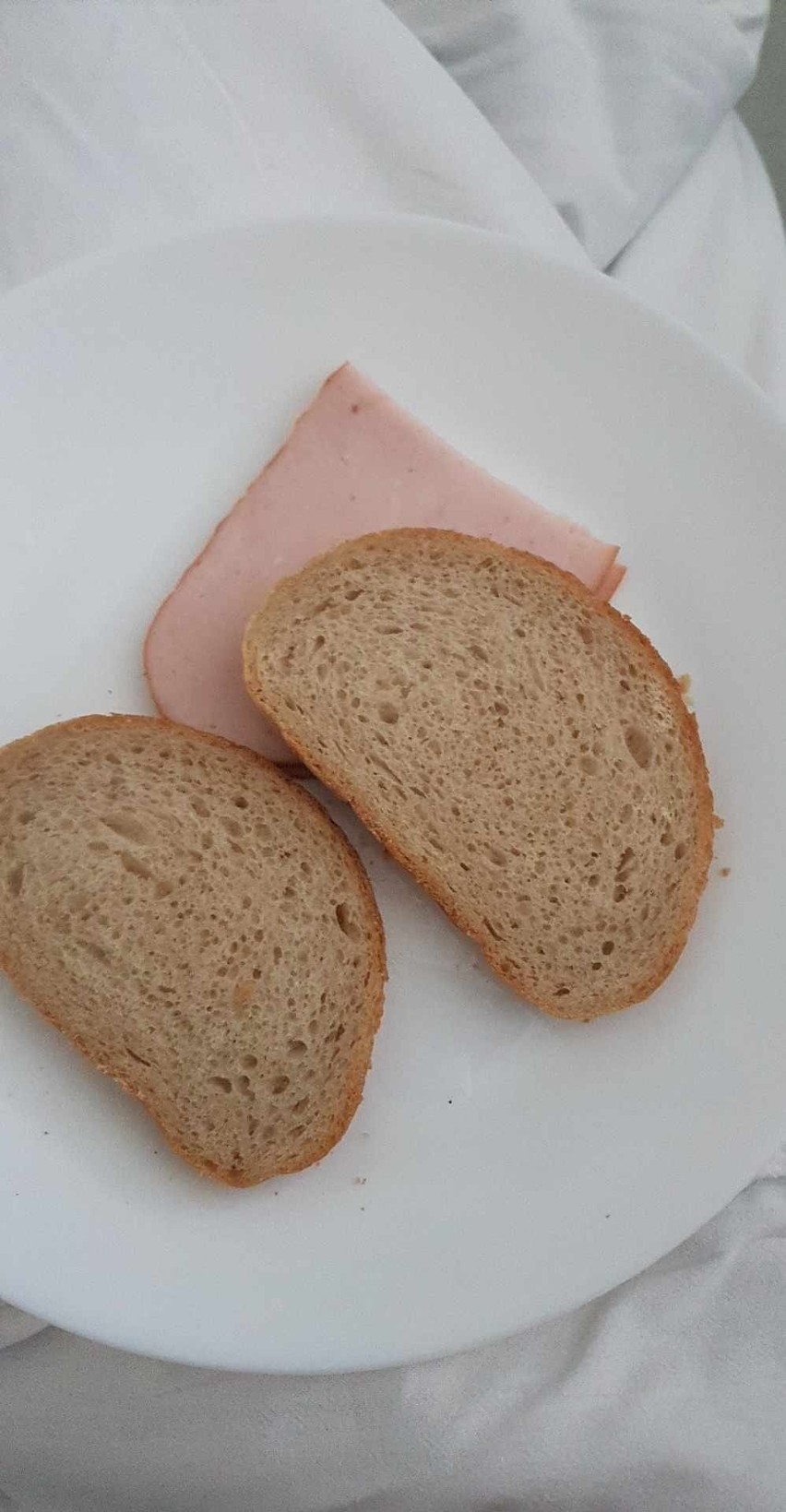 Chleb z wędliną to klasyka szpitalnego menu
