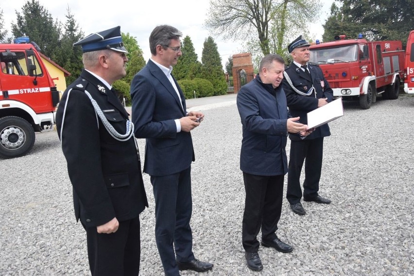 Druhowie z Ochotniczej Straży Pożarnej w Miłkowie świętowali jubileusz 50-lecia [ZDJĘCIA]