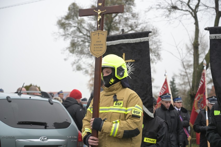 Pogrzeb Kuby Kusowskiego, młodego druha OSP Piaski spod Grudziądza