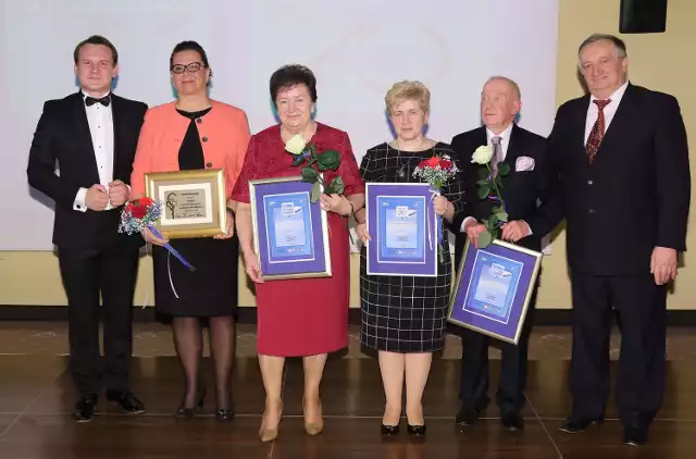 Poseł Dominik Tarczyński, Monika Domagała, Barbara Adamczyk, Marzena Kwapisz, Ryszard Stankiewicz, przewodniczący Sejmiku Województwa Tadeusz Kowalczyk.