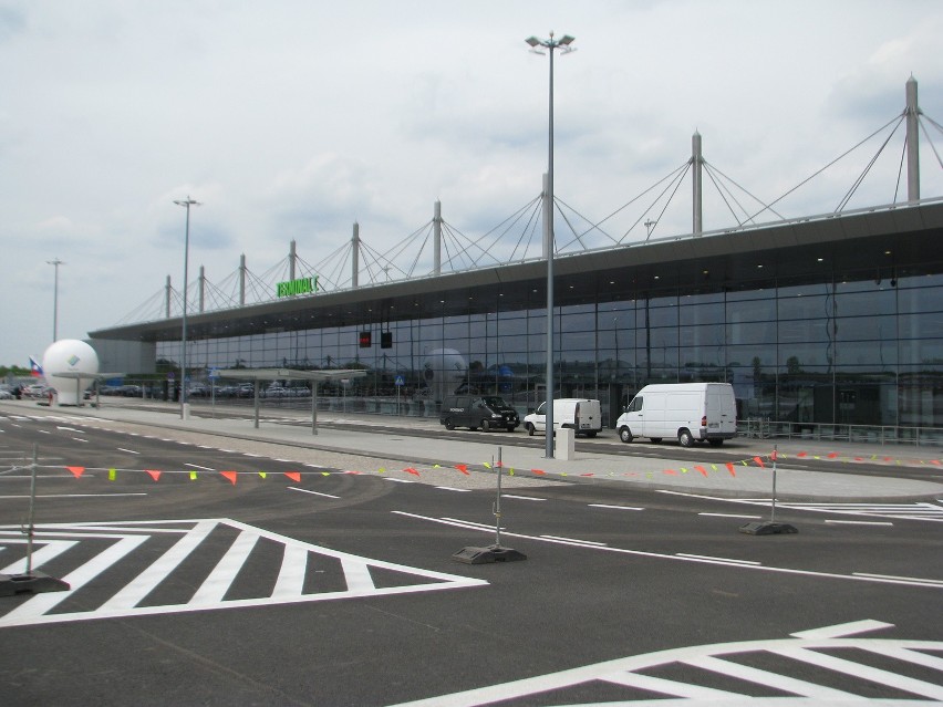 Otwarcie nowej hali przylotów na lotnisku Katowice Airport