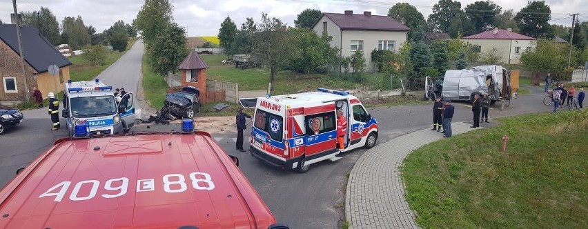 Wypadek we wsi Bujny Szlacheckich koło Zelowa. Zderzenie...