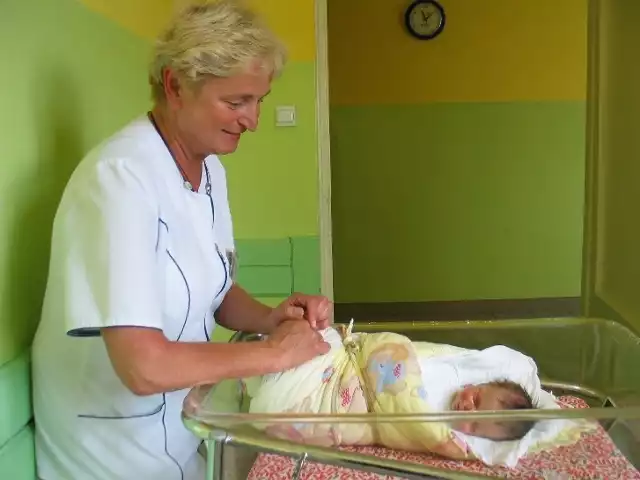 Dziewczynka nadal jest w szpitalu - informuje Zofia Dejlich-Waligóra, ordynator neonatologii.