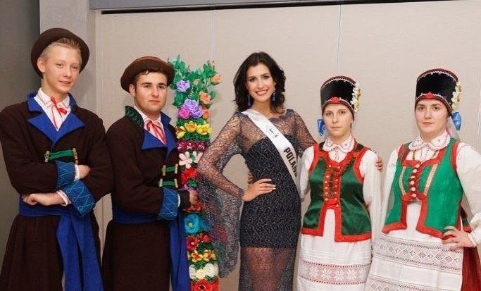 Ewa Mielnicka, Miss Polski 2014 pochodząca z Kurpi oraz jej narzeczony będą parą na Weselu Kurpiowskim