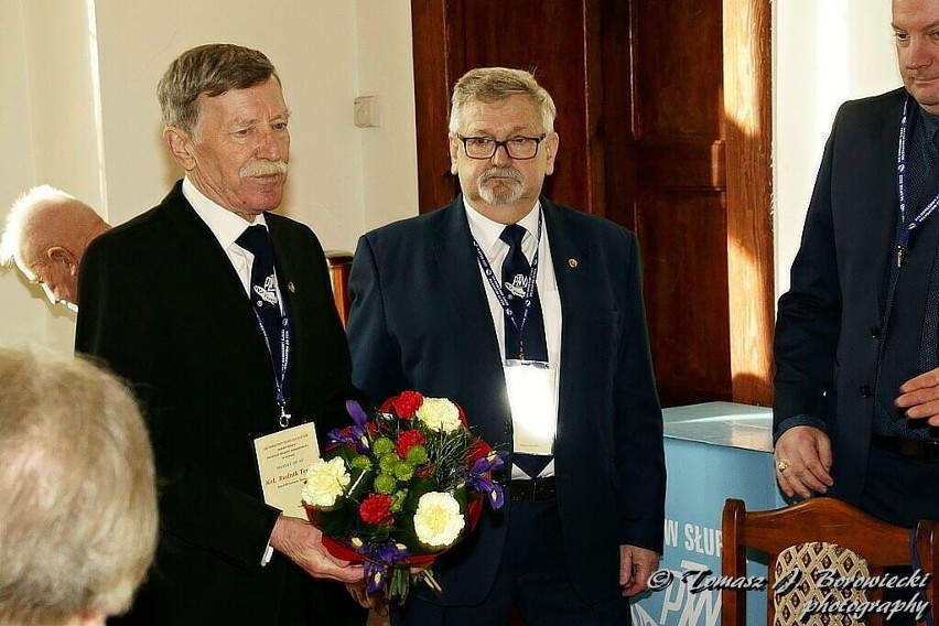 Od lewej: Teodor Rudnik - nowy prezes, Zdzisław Ardzijewski...