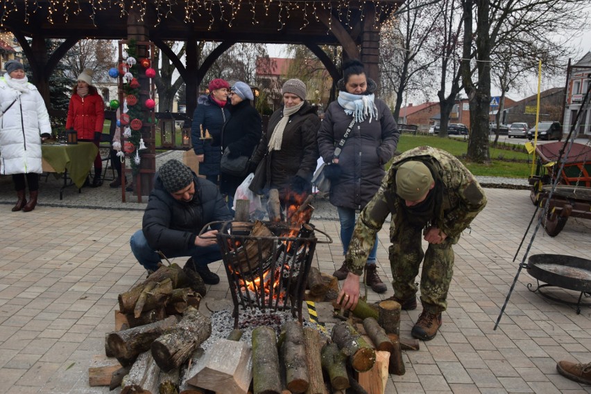 Pierwszy Kiermasz Bożonarodzeniowy na Rynku w Koprzywnicy. Jest moc atrakcji - zobaczcie zdjęcia 