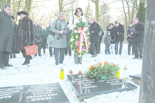 W uroczystości wzięły udział także przedstawicielki Urzędu Gminy w Łambinowicach.