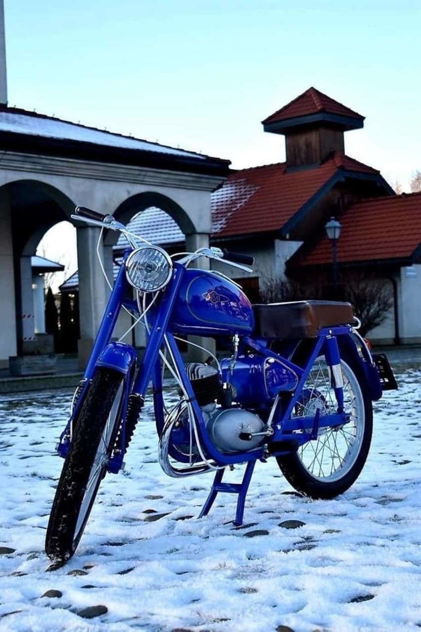 Motocykl WSK M06 z 1958 roku na aukcje WOŚP przekazał grupa...