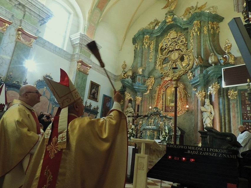Abp Józef Kowalczyk w Markowicach: - To jest bogactwo, ale nie księży, tylko całego kościoła