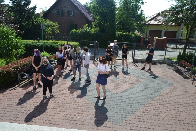 Niewykluczone, że we wrześniu uczniowie w Sosnowcu nie wrócą do szkół, a rozpoczną rok szkolny od nauczania zdalnego lub hybrydowego.
