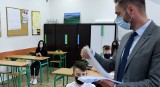 Próbny egzamin ósmoklasisty 2021 z języka polskiego. Zobacz relacje z Kielc i powiatów (ZDJĘCIA)