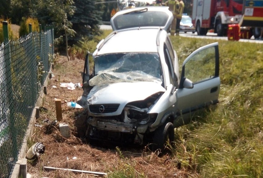Wypadek na DK 19 w miejscowości Małówka. W zderzeniu dwóch samochodów ranne zostały dwie osoby [ZDJĘCIA]