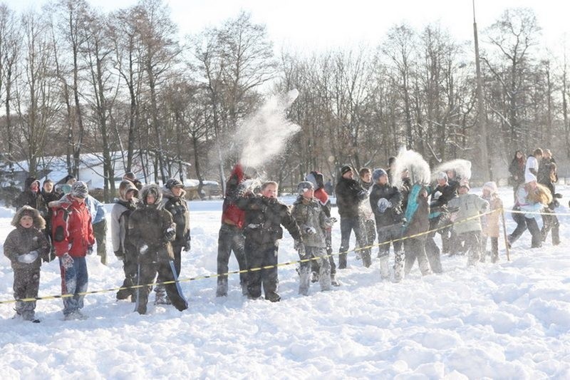 Zdjecia z pierwszej bitwy śniegowej w Slupsku.
