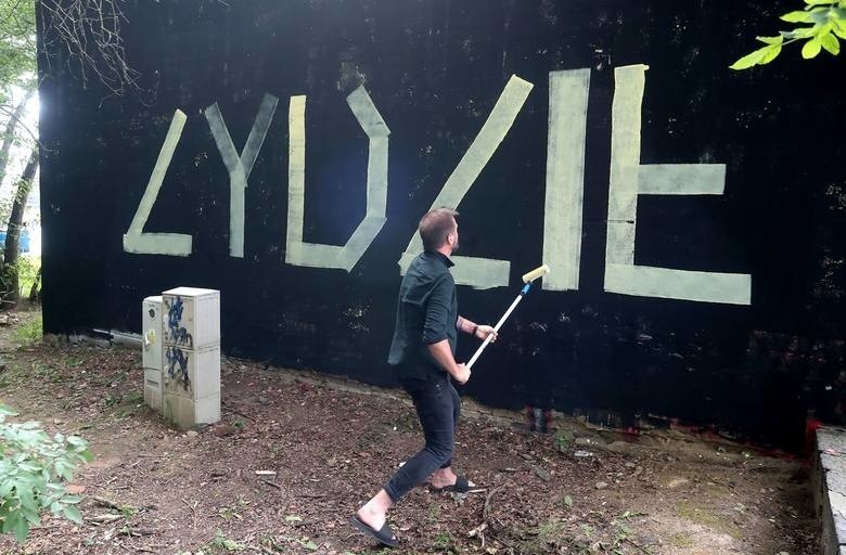 Mural "Tęsknię za Tobą, Żydzie" w Szczecinie zniszczony. Jest zbiórka